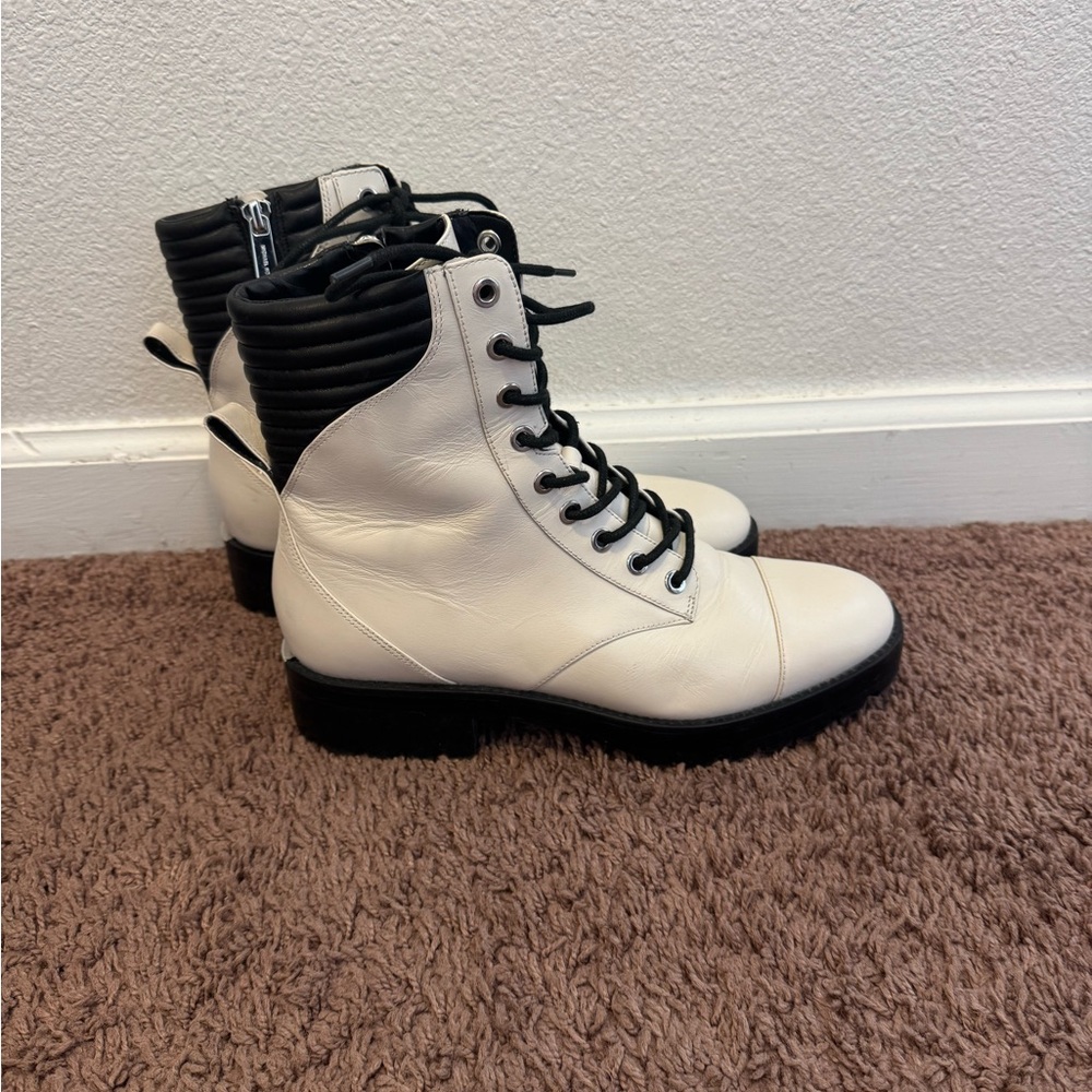 Michael Kors Bastian Lace Up Leather Combat Boots Cream Moto 8.5 - Picture 2 of 9